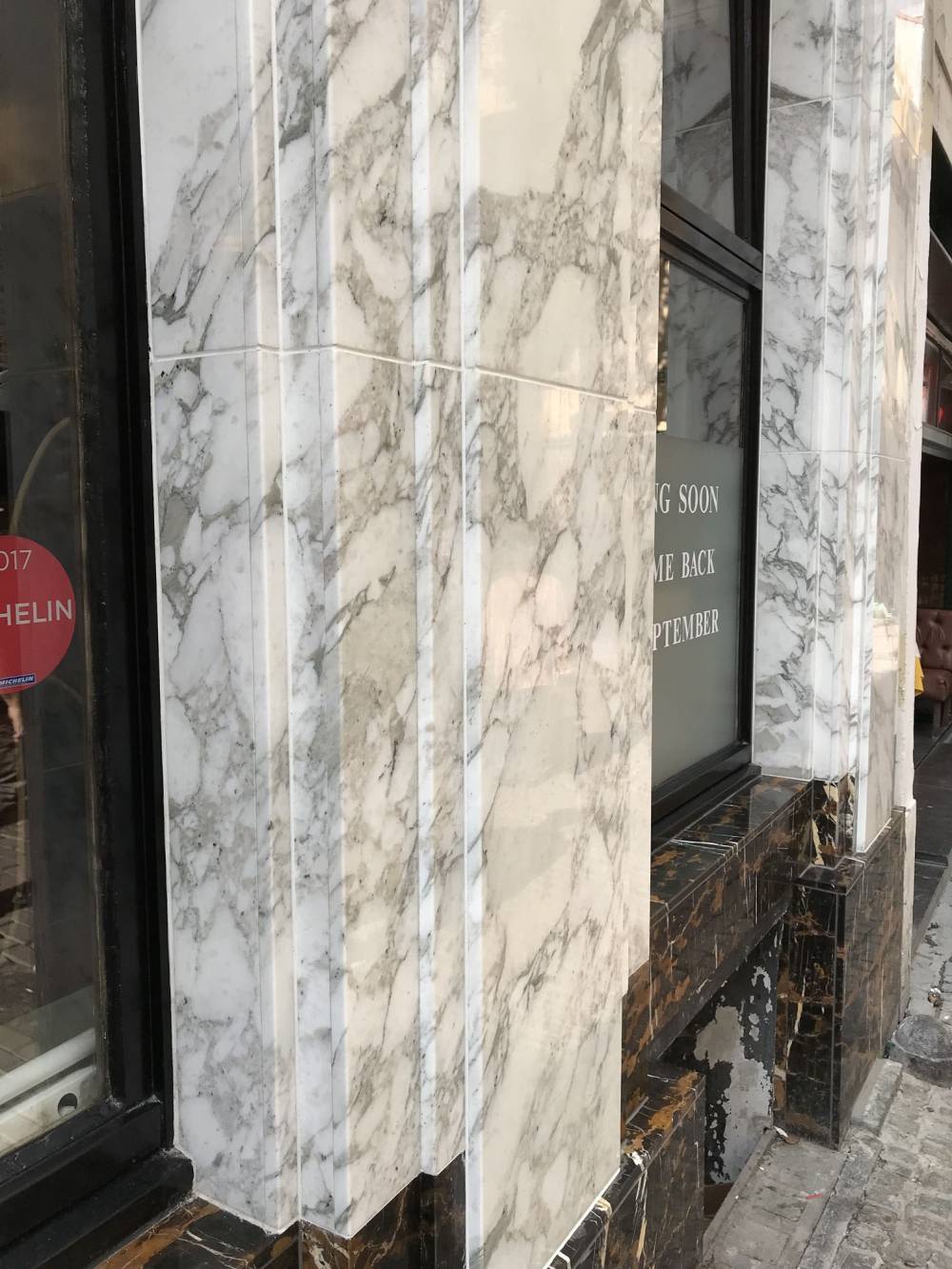 Votre marbrerie à Seneffe - Façade (3)
